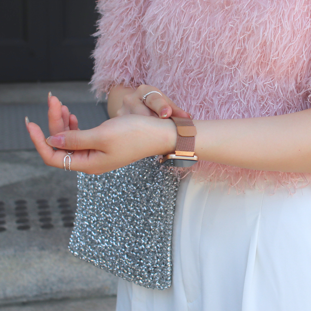 EE03 スマートウォッチ ゴールドxステンレスメッシュ ゴールド  GD M GD マグネット式 ミラネーゼループ ベルト幅20mm